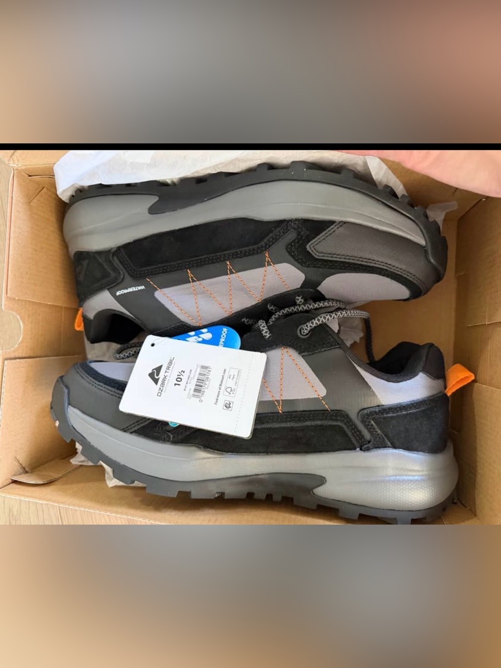 OZARK TRAIL OUTDOOR EQUIPMENT. Waterproof Hiking Shoes 10½ - Picture 6 of 7